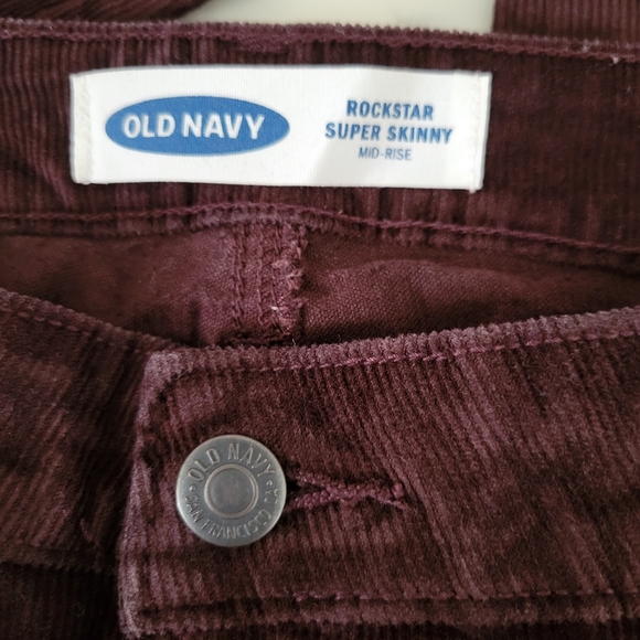 Old Navy Rockstar Mid-Rise Skinny Cords in Brown Tupelo - Picture 4 of 4